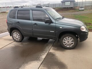 2011 Chevrolet Niva I Рестайлинг, зелёный, 460000 рублей, вид 3