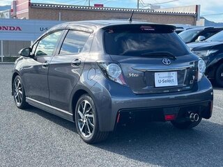 2019 Toyota Vitz III (XP130) Рестайлинг 2, чёрный, 990000 рублей, вид 4