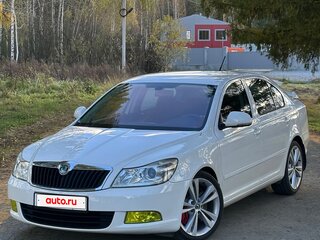 2012 Skoda Octavia II (A5) Рестайлинг, белый, 1299000 рублей, вид 1