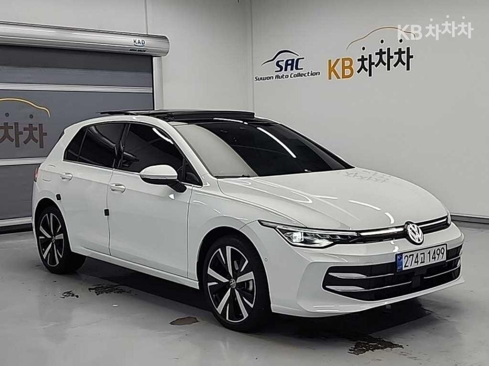 Открыть фотографии: Volkswagen Golf VIII Рестайлинг