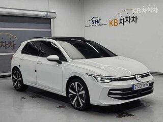 2025 Volkswagen Golf VIII Рестайлинг, белый, 2650000 рублей, вид 1
