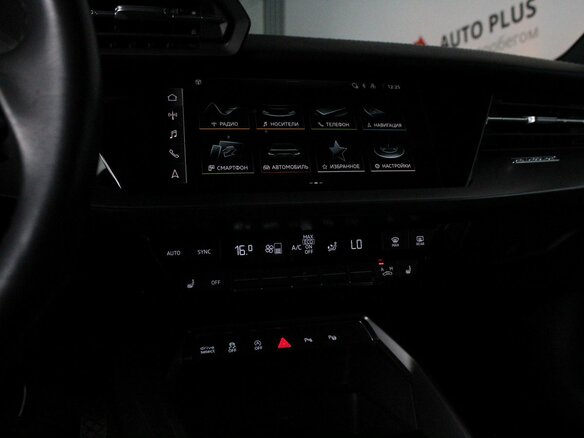 2022 Audi A3 IV (8Y), чёрный, 3500000 рублей - вид 9