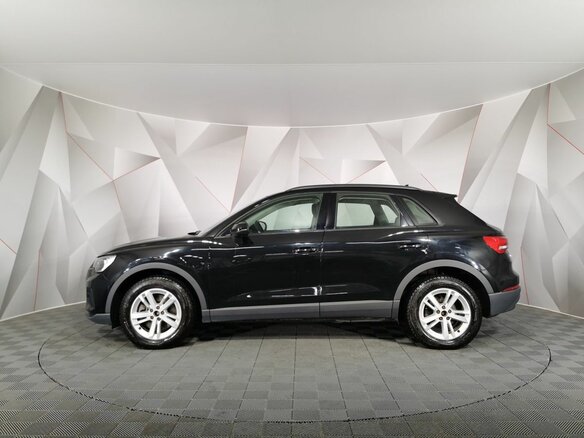 2021 Audi Q3 40 TFSI II (F3), чёрный, 2700000 рублей - вид 4