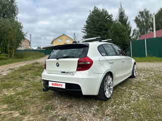 2010 BMW 1 серии 118i I (E81/E82/E87/E88) Рестайлинг, белый, 850000 рублей, вид 4
