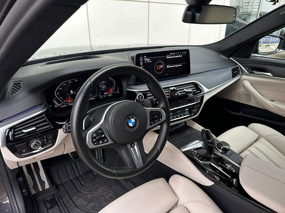 2021 BMW 5 серии 530d xDrive VII (G30/G31/G38) Рестайлинг, серый, 7390000 рублей - вид 8