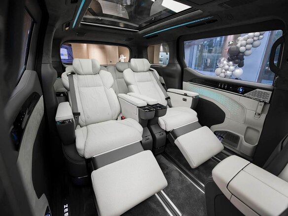 2026 Zeekr 009 140 kWh I Рестайлинг, белый, 13777000 рублей - вид 5