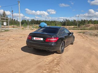 2009 Mercedes-Benz E-Класс 500 IV (W212, S212, C207), чёрный, 1400000 рублей, вид 2