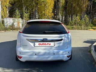 2010 Ford Focus II Рестайлинг, белый, 745000 рублей, вид 4