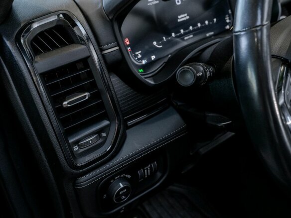 2023 Ram 1500 Crew Cab eTorque V, чёрный, 9500000 рублей - вид 24