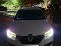 2021 Renault Logan II Рестайлинг, белый - вид 2