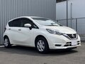 2020 Nissan Note II Рестайлинг, белый, 1090004 рублей - вид 2