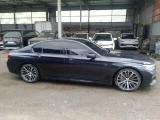 2018 BMW 7 серии 730i VI (G11/G12), чёрный, 3950000 рублей, вид 4