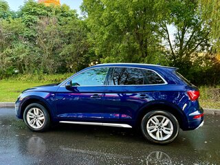 2022 Audi Q5 45 TFSI II (FY) Рестайлинг, синий, 4650000 рублей, вид 2
