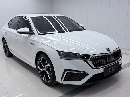 2022 Skoda Octavia IV (A8), белый, 2188000 рублей, вид 3