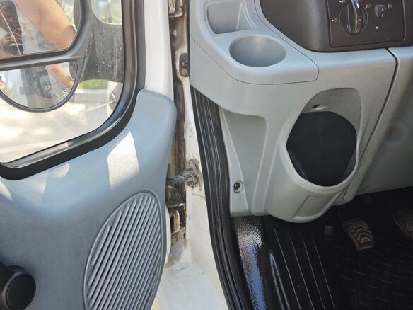 2007 Ford Transit, белый, 1000000 рублей - вид 9
