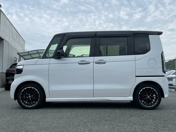 2023 Honda N-BOX III, белый, 1050000 рублей - вид 6