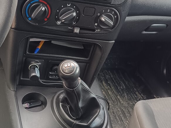 2018 Chevrolet Niva I Рестайлинг, чёрный, 630000 рублей - вид 8