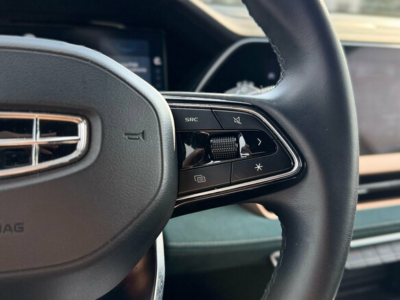 2022 Geely Monjaro I, синий - вид 13