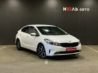 2017 Kia Cerato III Рестайлинг (Classic), белый, 1270000 рублей, вид 3