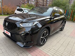 2021 Toyota Crown Kluger, чёрный, 5590000 рублей, вид 3
