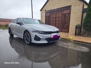 2021 Kia K5 III, серый, 2500000 рублей, вид 1