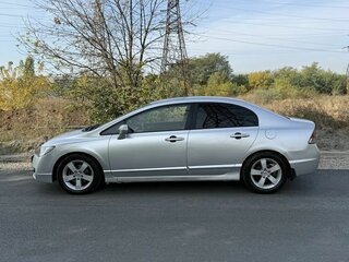 2008 Honda Civic VIII Рестайлинг, серебристый, 790000 рублей, вид 3