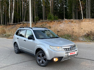 2011 Subaru Forester III Рестайлинг, серебристый, 950000 рублей, вид 1