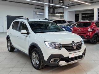 2021 Renault Sandero Stepway II Рестайлинг, белый, 1233000 рублей, вид 2