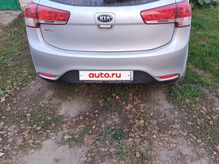 2016 Kia Rio III Рестайлинг, серебристый, 940000 рублей, вид 4