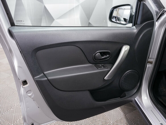 2018 Renault Sandero Stepway II, серый - вид 15