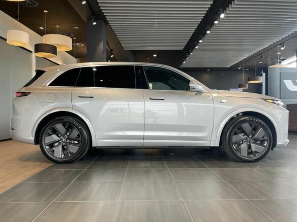 2025 Li Auto (Lixiang) L7 52.3 kWh I Рестайлинг, серебристый, 10690000 рублей - вид 5