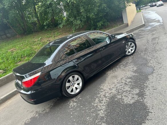 2008 BMW 5 серии 525i V (E60/E61) Рестайлинг, чёрный, 1300000 рублей - вид 2