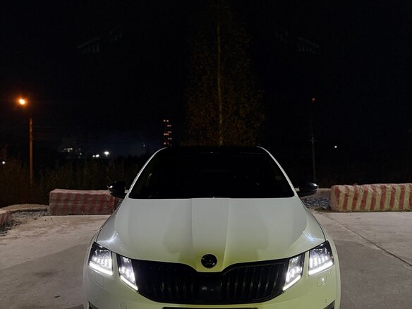 2017 Skoda Octavia III (A7) Рестайлинг, белый, 1650000 рублей - вид 2