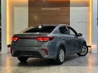 2017 Kia Rio IV, серый, 1299990 рублей, вид 4
