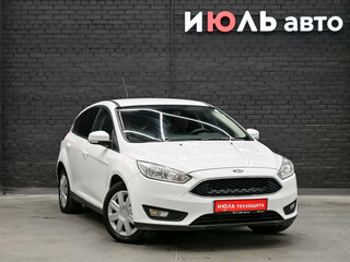 2015 Ford Focus III Рестайлинг, белый, 1000000 рублей, вид 4
