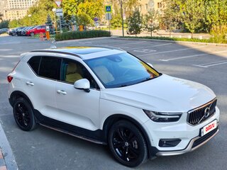 2022 Volvo XC40 8AT I, белый, 4010000 рублей, вид 2