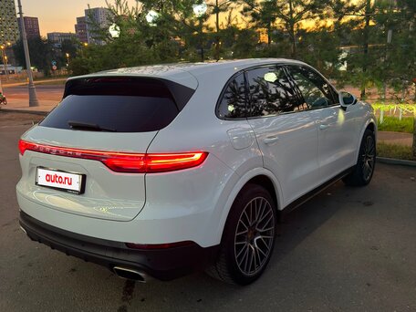 2020 Porsche Cayenne III, белый, 4900000 рублей, вид 5