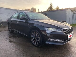 2025 Skoda Superb III Рестайлинг, чёрный, 3390000 рублей, вид 5
