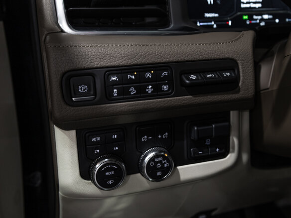 2022 GMC Yukon V, чёрный, 7050103 рублей - вид 28