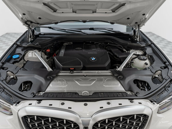 2024 BMW X4 25i II (G02) Рестайлинг, белый - вид 3