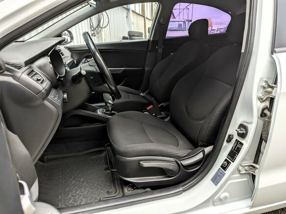 2014 Kia Rio 5-speed III, белый, 699000 рублей - вид 7