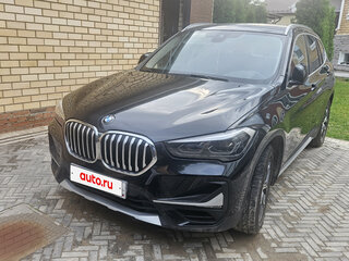 2021 BMW X1 20i xDrive II (F48) Рестайлинг, чёрный, 4000000 рублей, вид 1