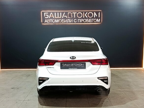 2018 Kia Cerato IV, белый, 1634000 рублей - вид 4