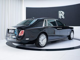 2023 Rolls-Royce Phantom Extended VIII Рестайлинг (Series II), чёрный, 48000000 рублей, вид 5