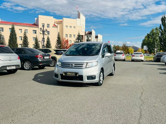 2010 Honda Freed Spike I, серый, 1079000 рублей - вид 2