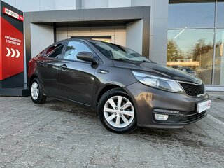 2016 Kia Rio III Рестайлинг, коричневый, 741600 рублей, вид 1