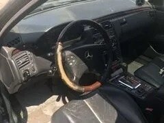 2000 Mercedes-Benz E-Класс 280 II (W210, S210) Рестайлинг, чёрный, 390000 рублей, вид 5