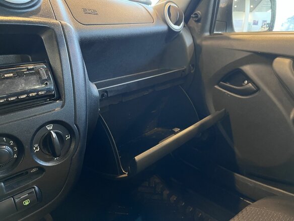 2014 Lada (ВАЗ) Granta I, серебристый, 451000 рублей - вид 29