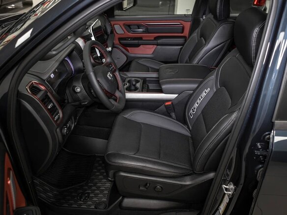 2025 Ram 1500 Crew Cab V Рестайлинг, синий, 8490000 рублей - вид 5