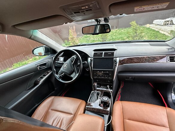 2016 Toyota Camry VII (XV50) Рестайлинг, серебристый, 2450000 рублей - вид 12